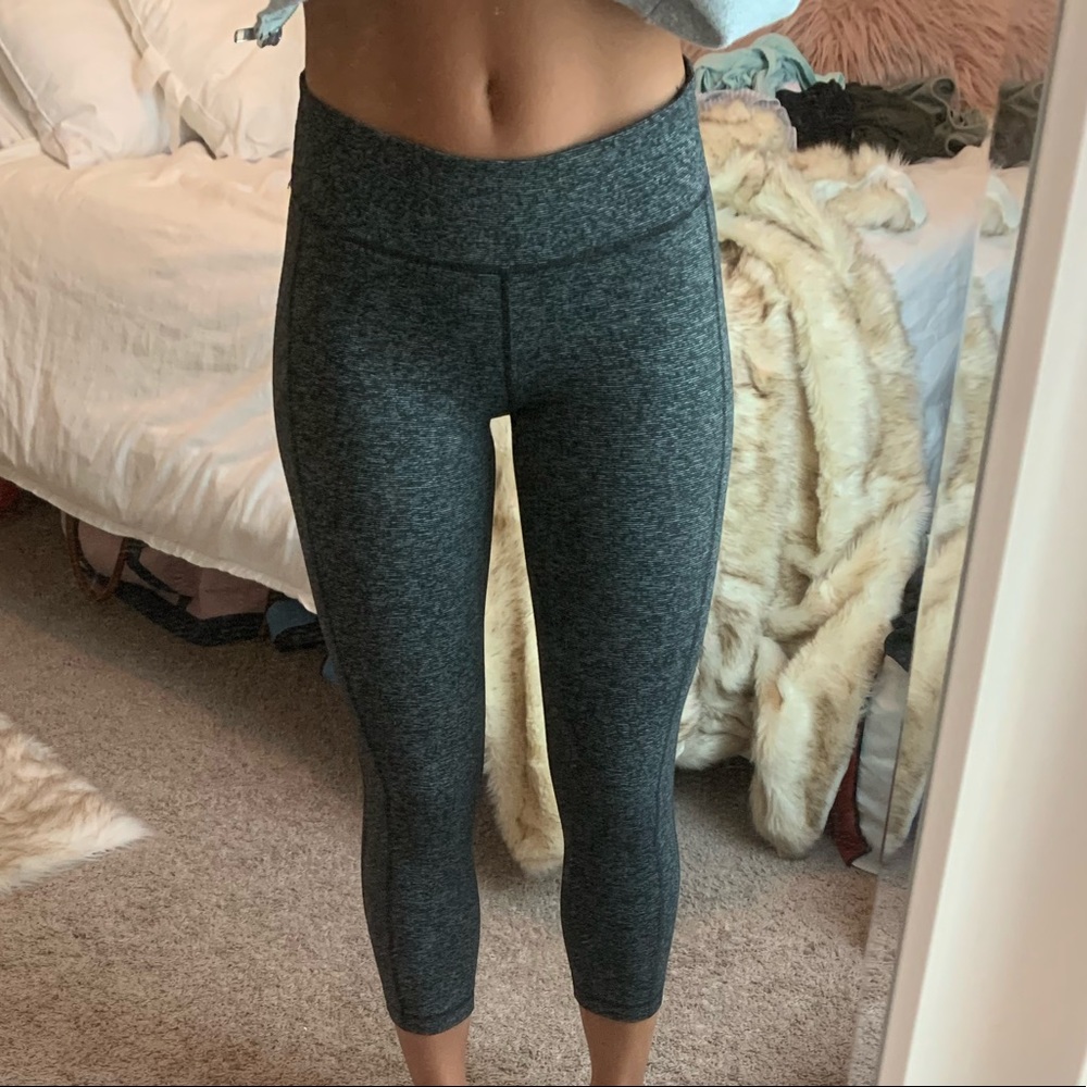 Under armour crop leggings
